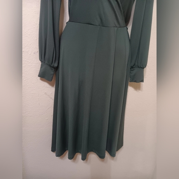 H&M Deep Green Long Sleeve Dress - Picture 5 of 10